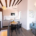 The Sea View Old Town Rovinj Apartment By Irundo